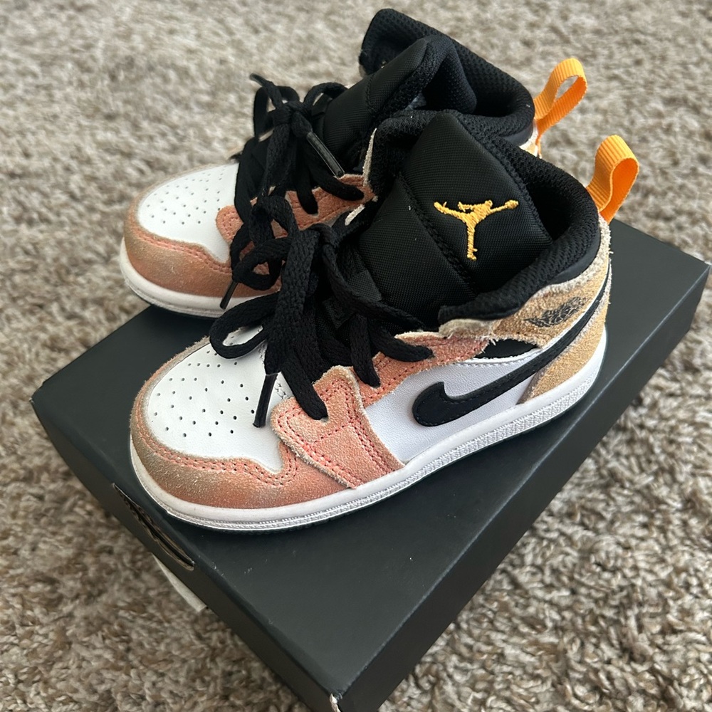 Jordan 1 Mid SE "Magic Ember/Sundial/Black/White" Toddler Boys' Shoe